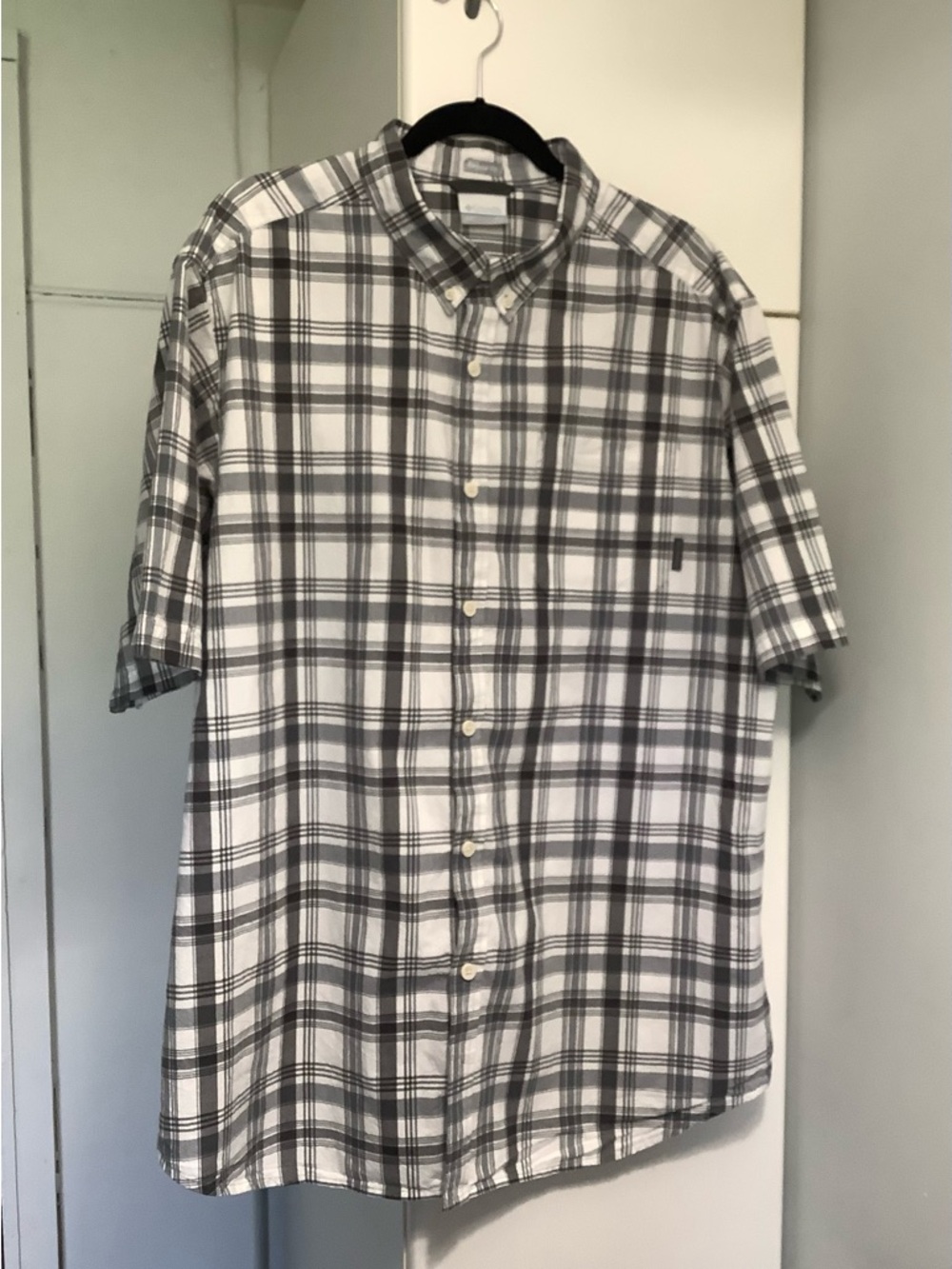 Columbia Men's Short-Sleeve Plaid Button-Down Shirt - White & Gray